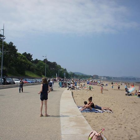 Flat 2 Opposite Travel Lodge Colwyn Bay Eksteriør bilde