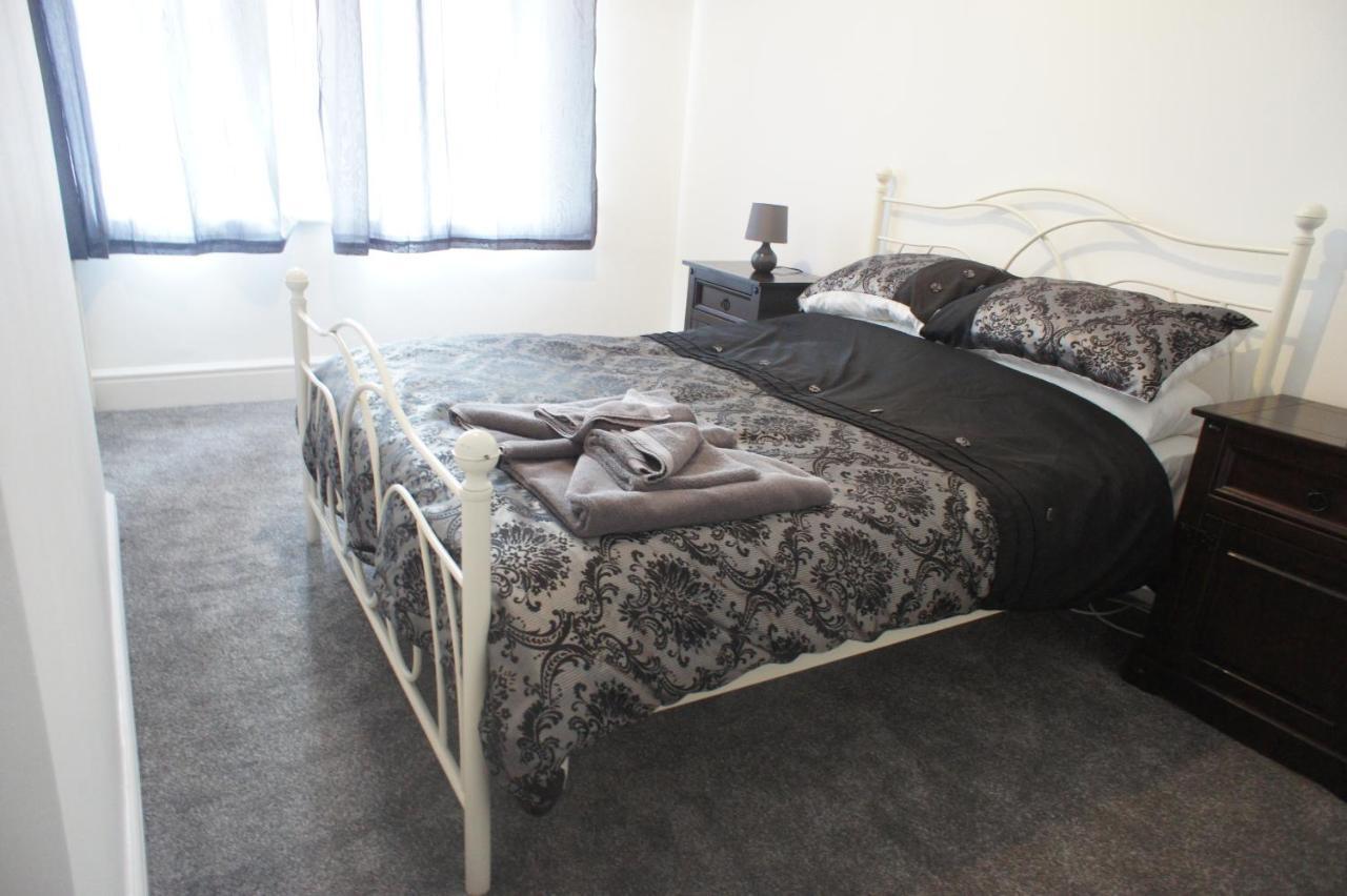 Flat 2 Opposite Travel Lodge Colwyn Bay Eksteriør bilde