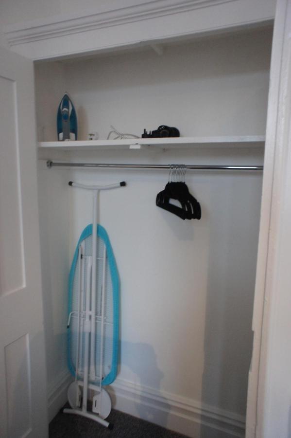 Flat 2 Opposite Travel Lodge Colwyn Bay Eksteriør bilde